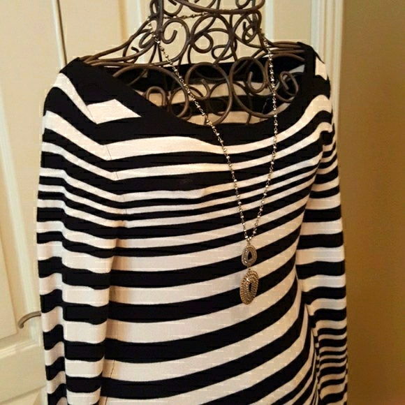 French Connection Sweater Dress. - Picture 3 of 7